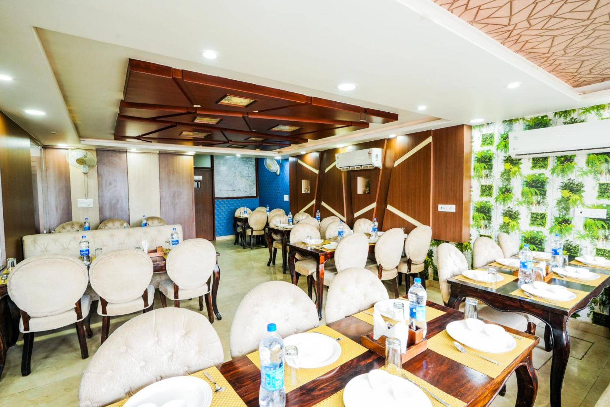 Hotel Olive Greens Near Jaipur International Airport Exteriör bild